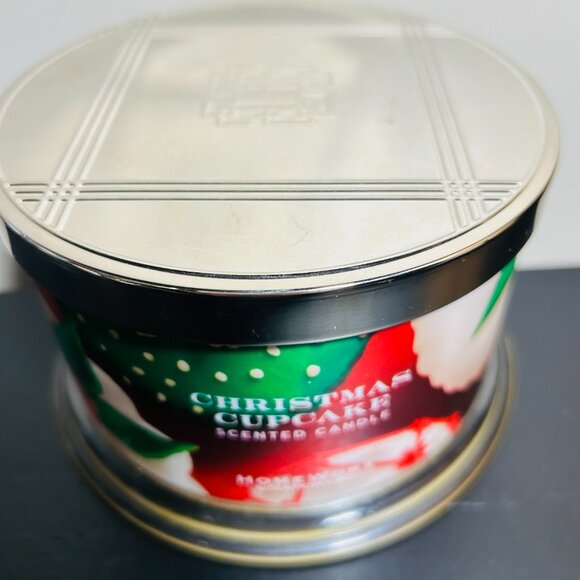 HomeWorx by Slatkin Christmas Cupcake 4-Wick 18oz Candle NEW - Picture 2 of 4
